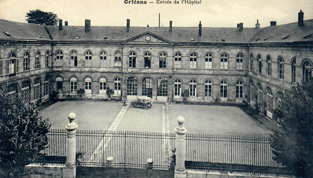 Cour d’entrée de l’Hôtel-Dieu ouvert en décembre 1844