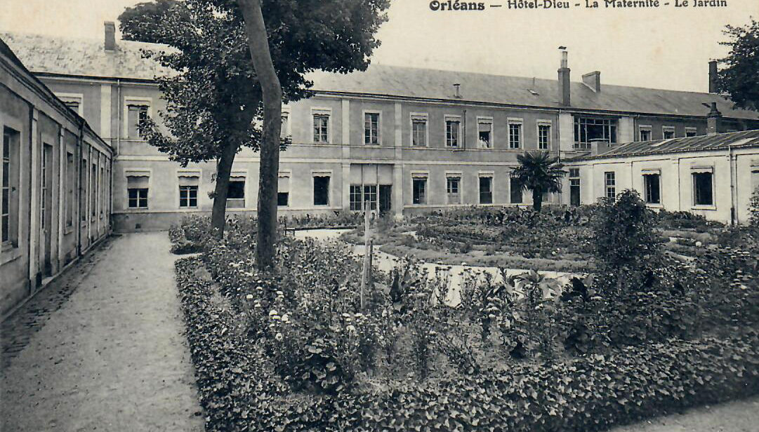 Hôtel-Dieu : Jardin de la maternité, dénommée également Pavillon Halmagrand